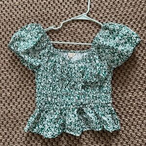 Green floral puff sleeve stretchy top size S